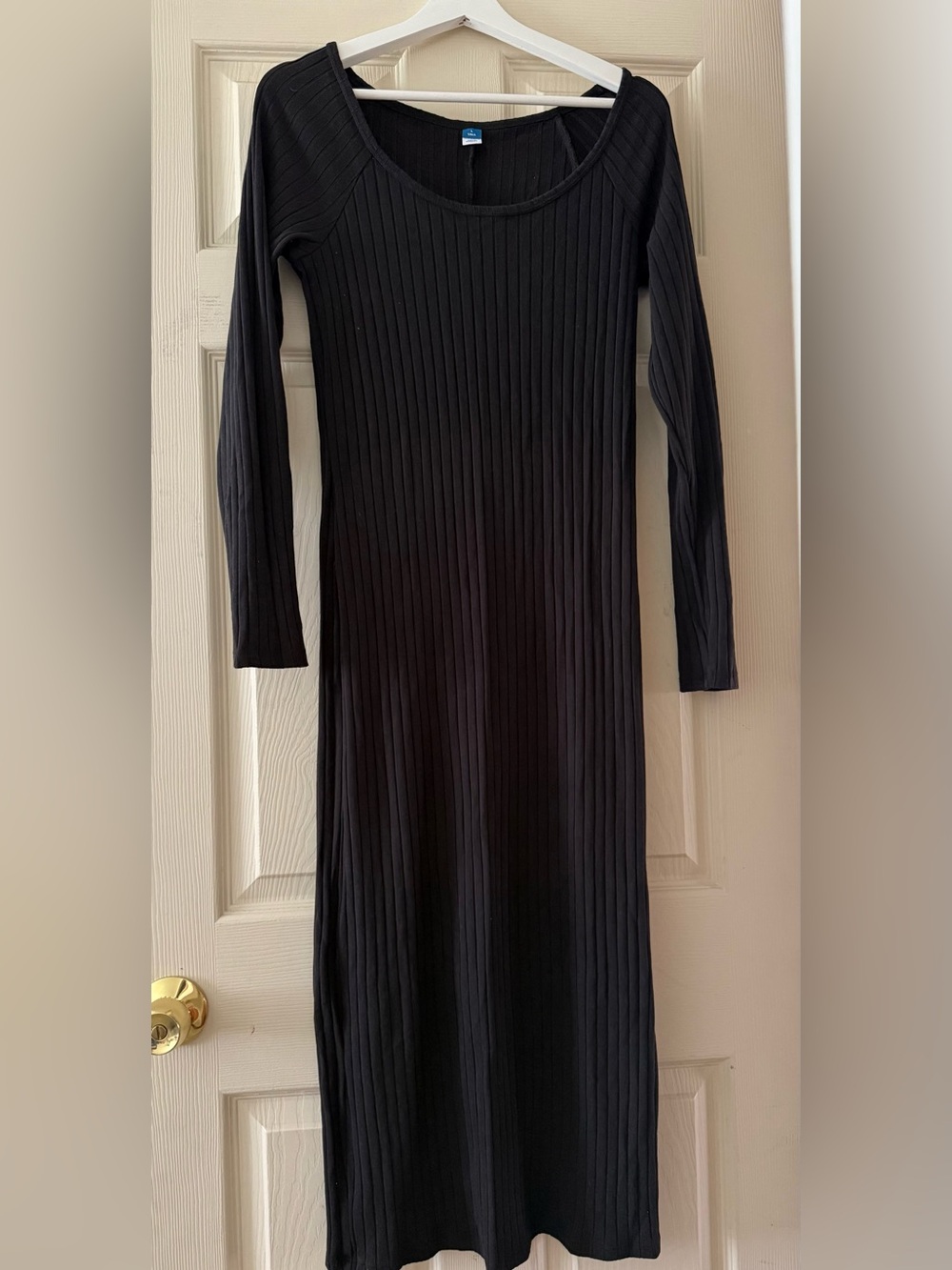 Old Navy Black Ribbed Long-Sleeve Maxi Dress